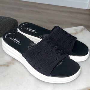 Clarks Cloudstepper Sandals